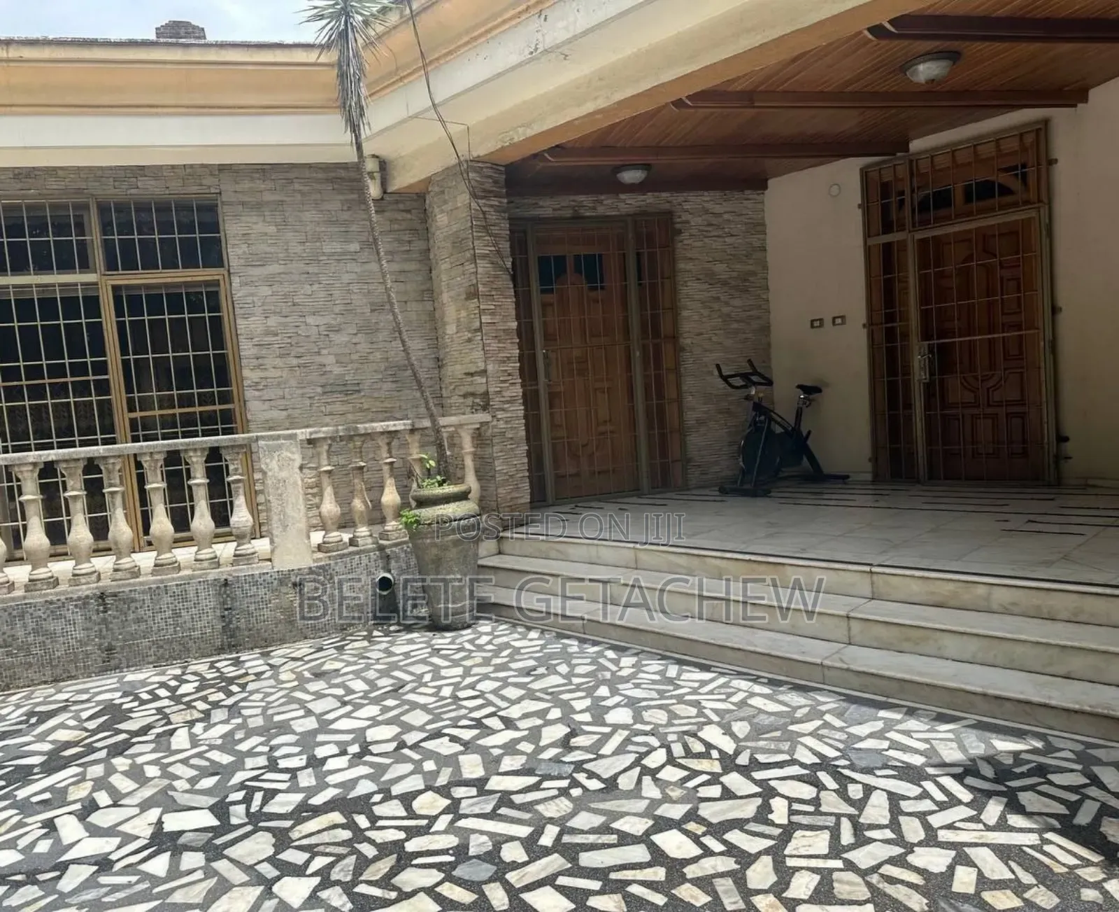 6bdrm Villa in Bisrate Gebreal,, Nifas Silk-Lafto for sale