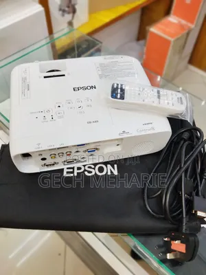 Brand New Epson Projector
With Manual Cd and Cartoon 
Mohi