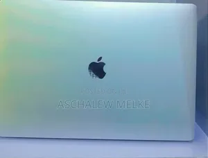 New Laptop Apple MacBook Pro 2017 16GB Intel Core I7 SSD 256GB