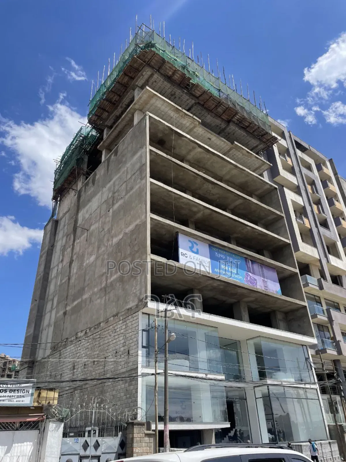 የንግድ ሱቅ ቦሌ ላይ 17 ካሬ