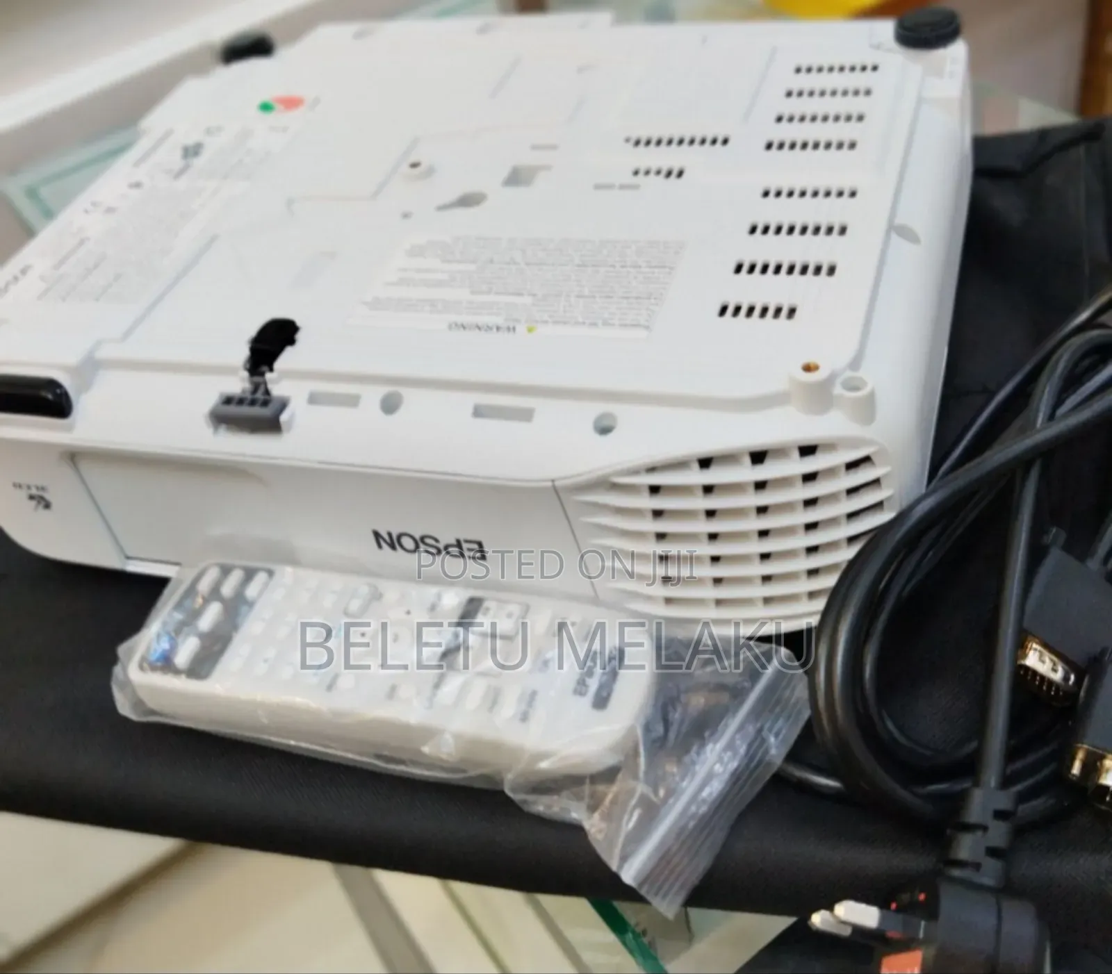 Brand New Epson Projector With Manual Cd And Cartoon