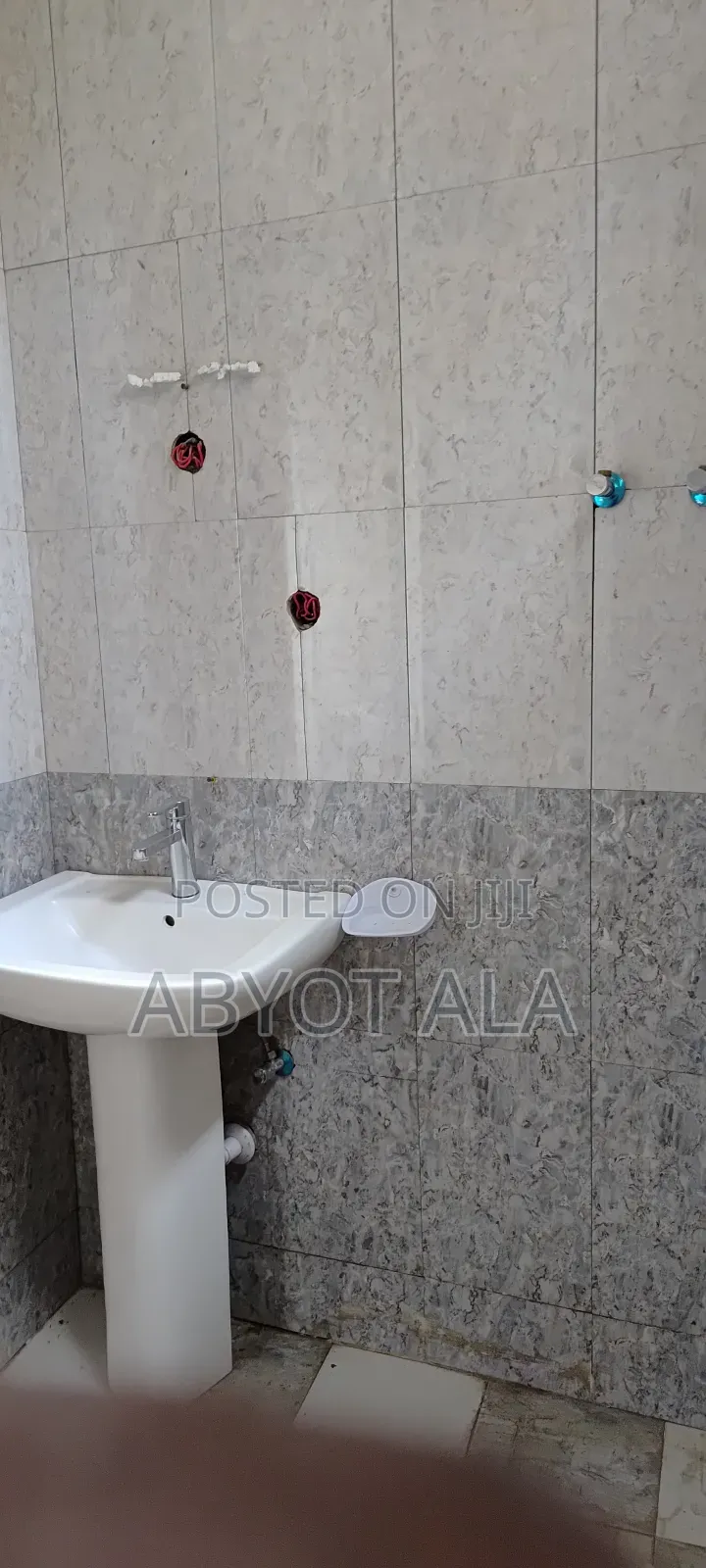 2bdrm House in Yeka for sale