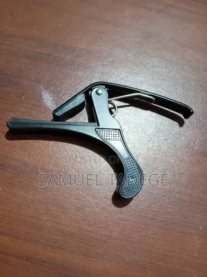 Guitar Clap or Capo