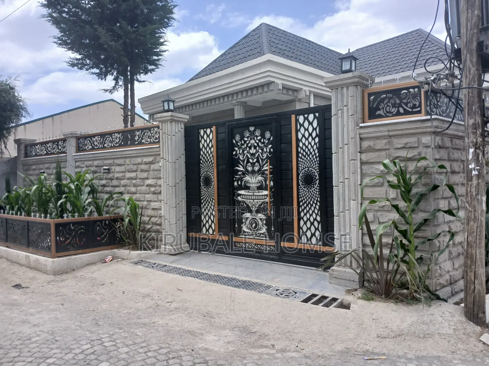 6bdrm Villa in Bole for sale