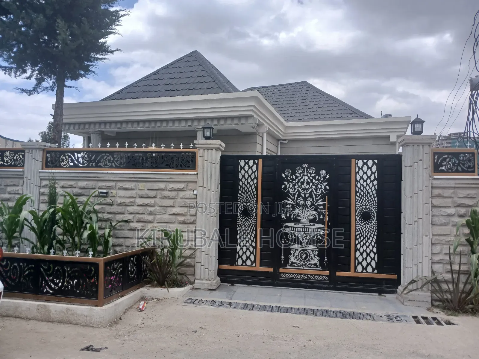 6bdrm Villa in Bole for sale