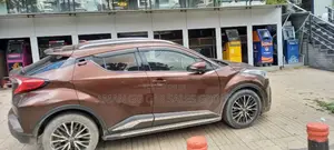 Toyota C-HR 2018 Gold