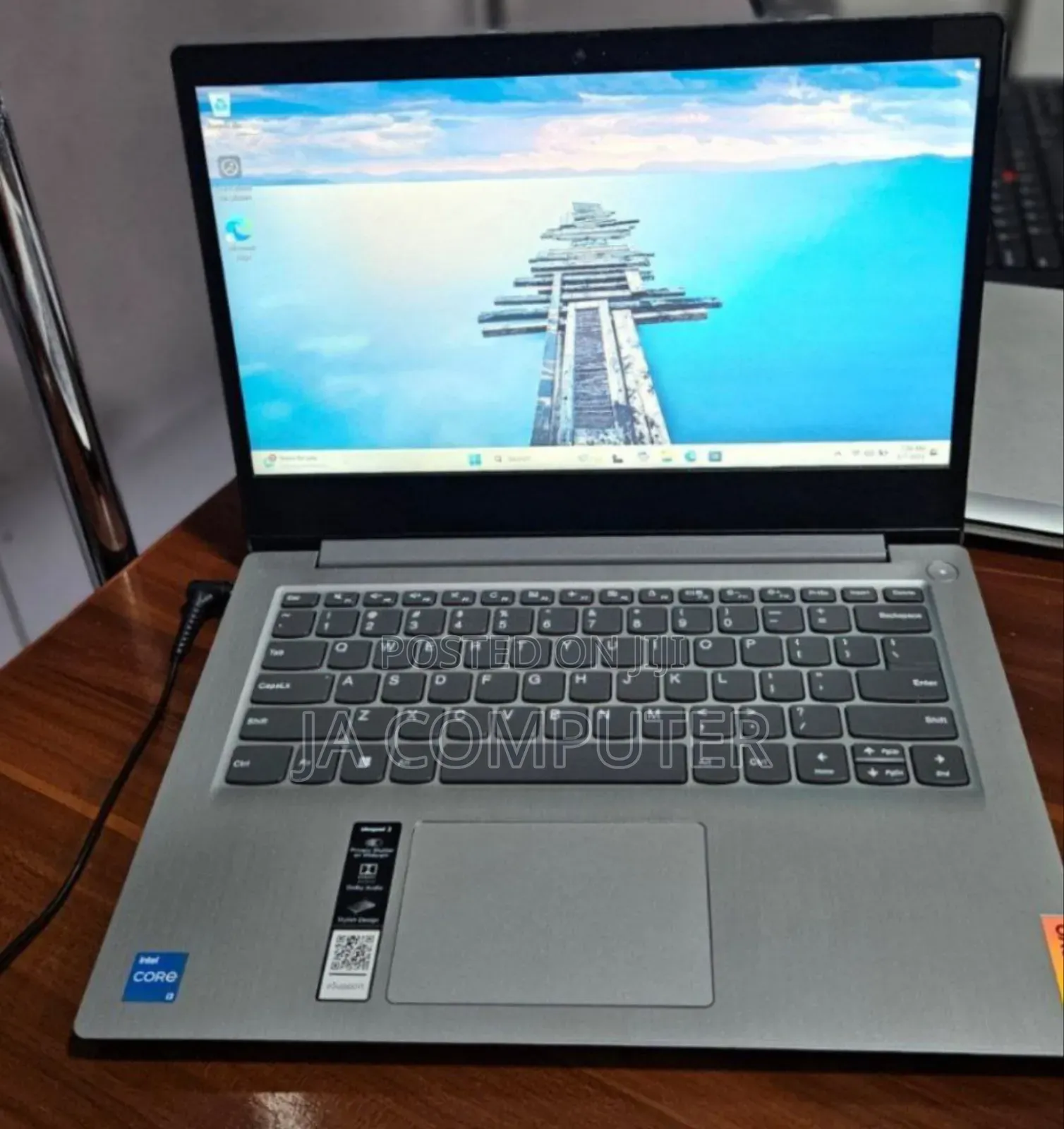 New Laptop Lenovo Ideapad 3 8GB Intel Core I3 SSD 256GB