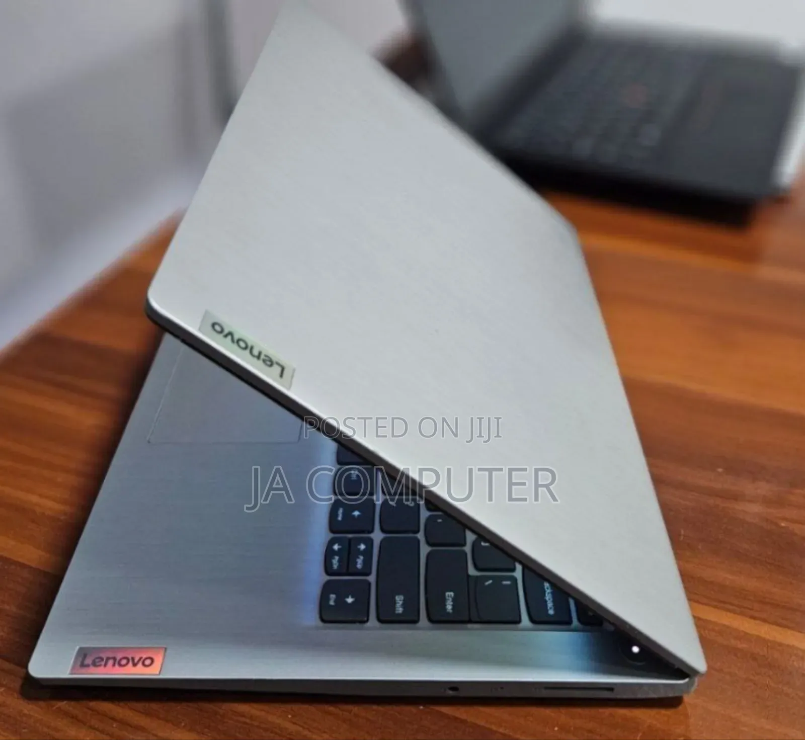 New Laptop Lenovo Ideapad 3 8GB Intel Core I3 SSD 256GB