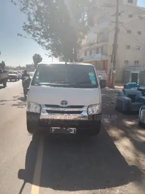 Toyota HiAce 2008 White