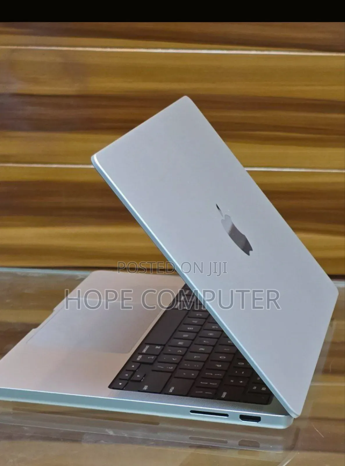 New Laptop Apple MacBook Pro 2023 M3 14-Inch 8GB Apple M3 Pro SSD 512GB