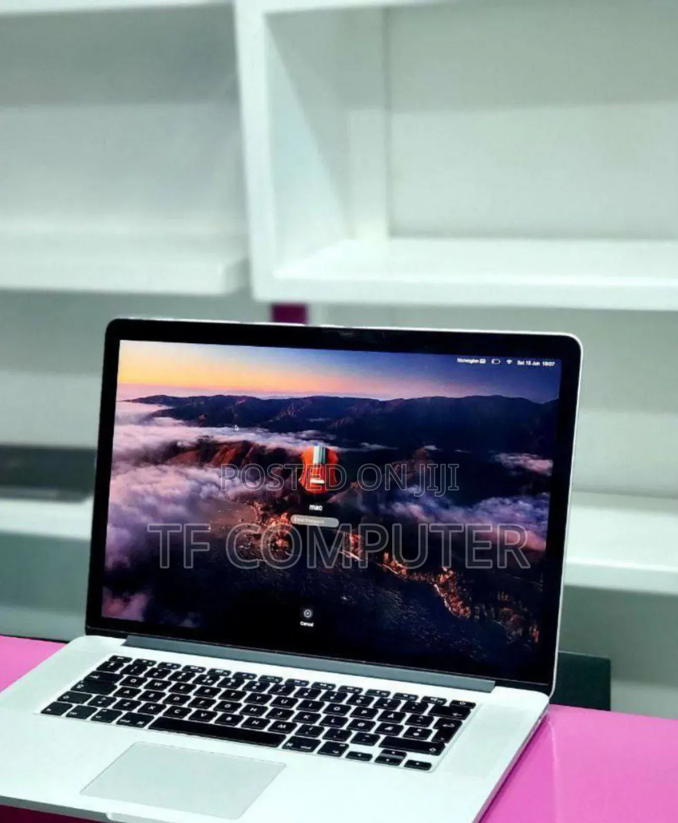 New Laptop Apple MacBook Pro 2015 16GB Intel Core I7 SSD 256GB