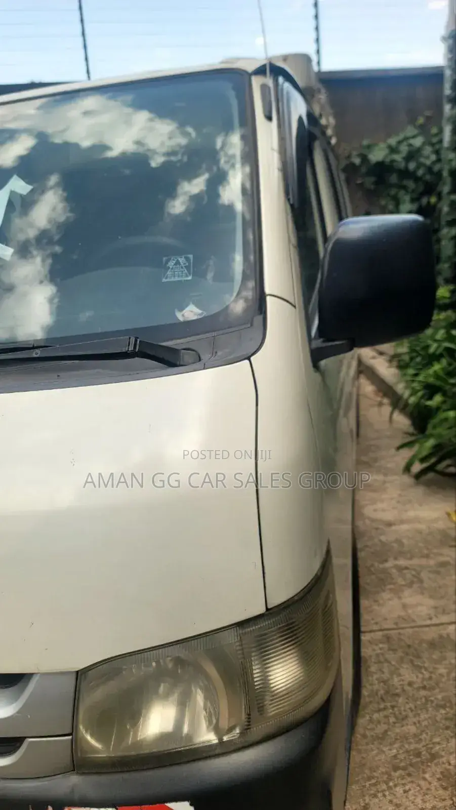 Toyota HiAce 2010 White