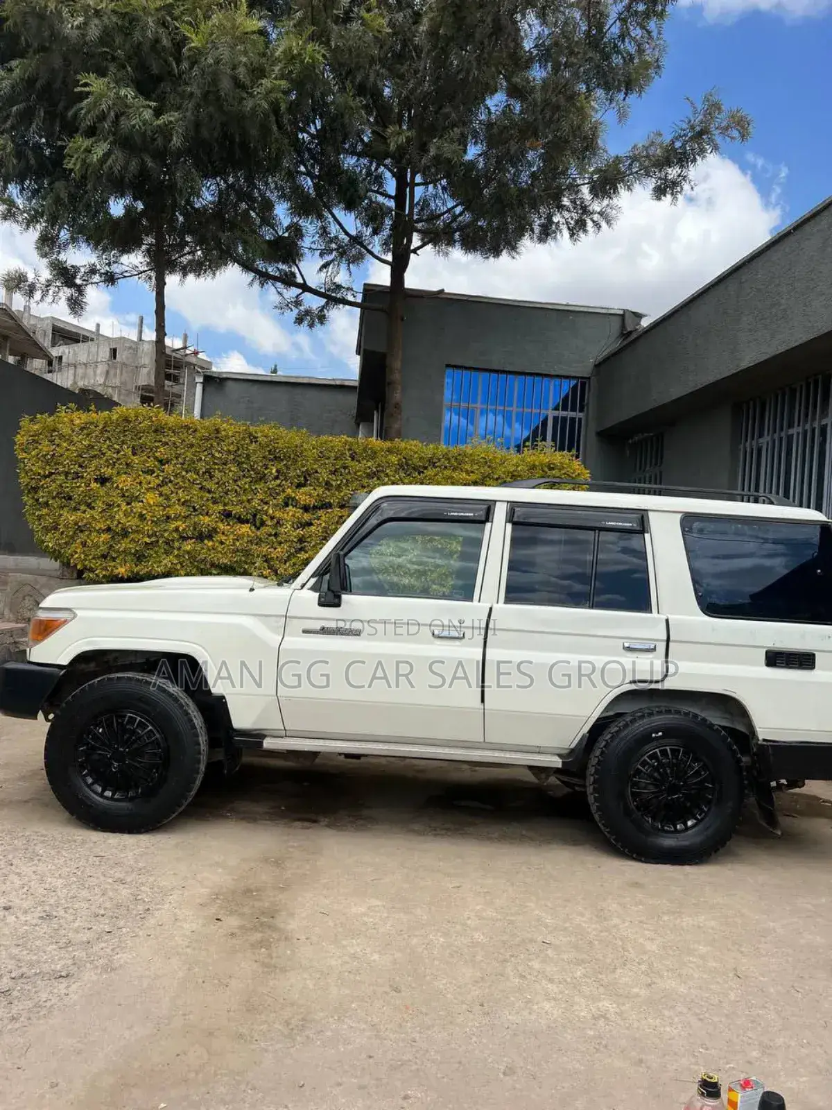 Toyota Land Cruiser 2015 White