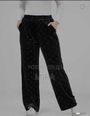 Photo - Chanel Hotpant