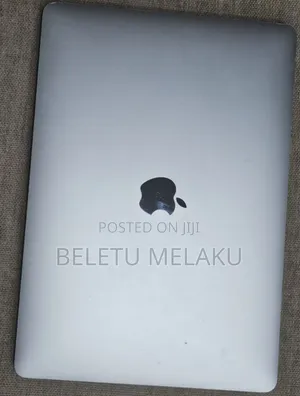 New Laptop Apple MacBook Pro 2017 8GB Intel Core I5 SSD 256GB