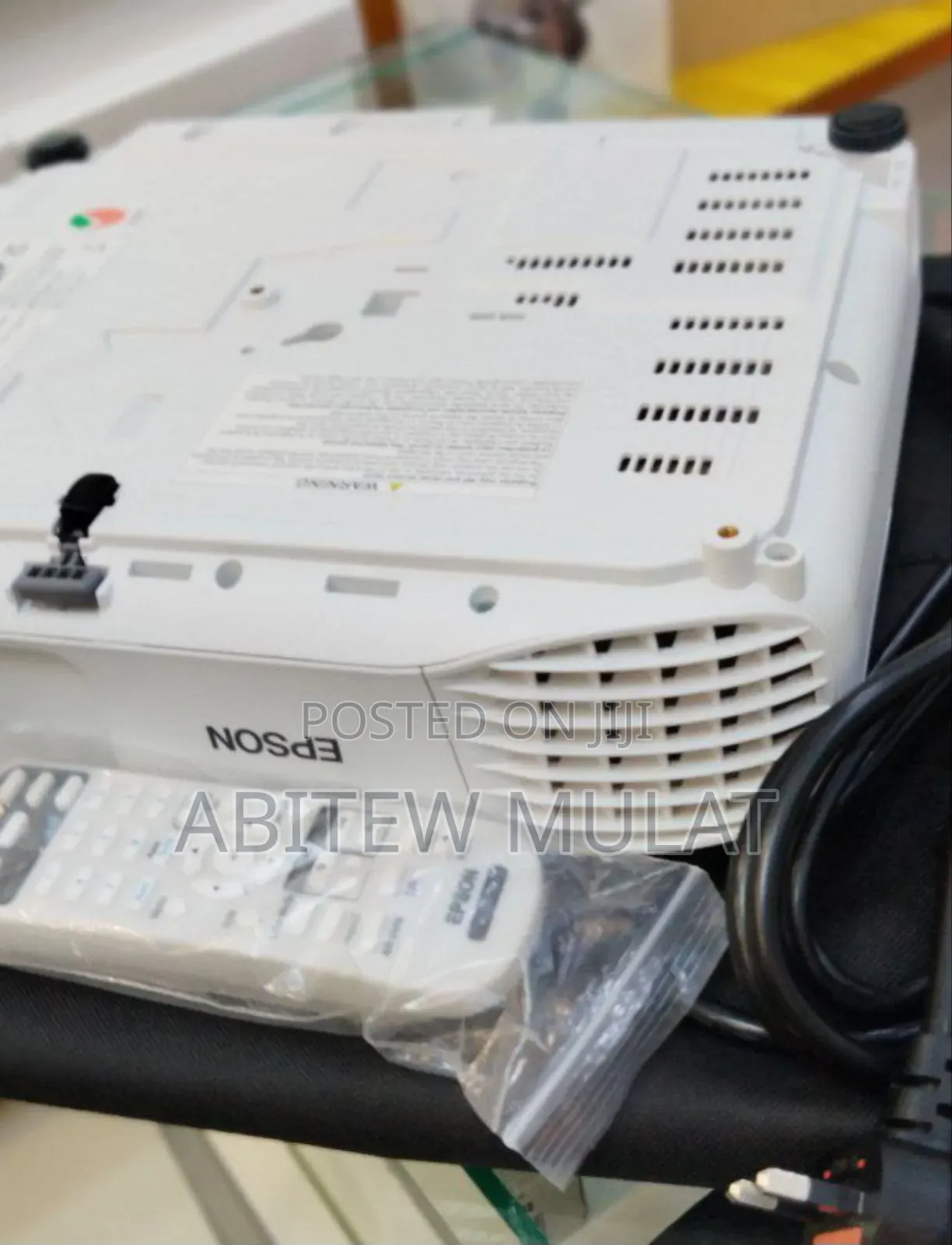 Brand New Epson Projector With Manual Cd And Cartoon