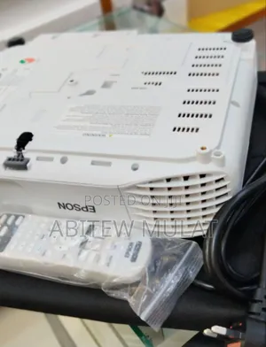 Photo - Brand New Epson Projector With Manual Cd And Cartoon