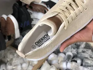 Chekich Creamy Sneakers