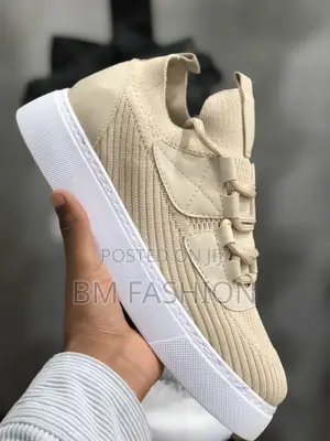 Chekich Sneaker Creamy and White