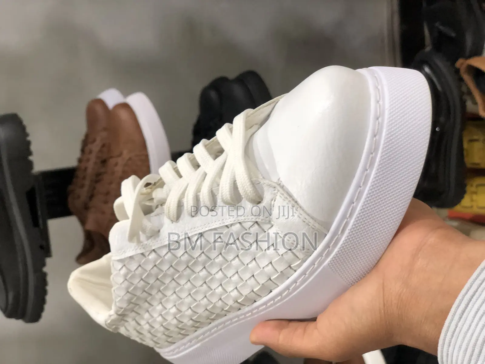 Chekich Leather White Sneakers