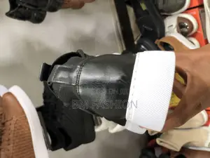 Chekich Black Sneakers for Men’S