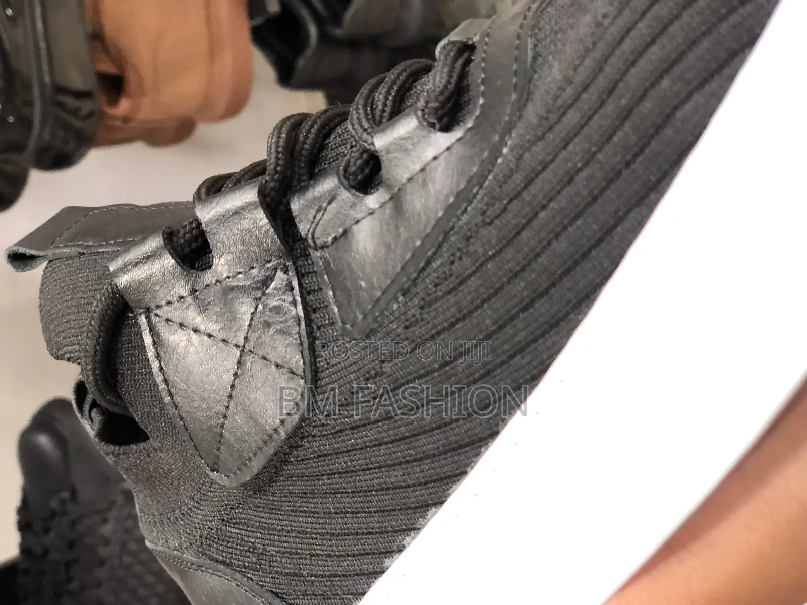 Chekich Black Sneakers for Men’S