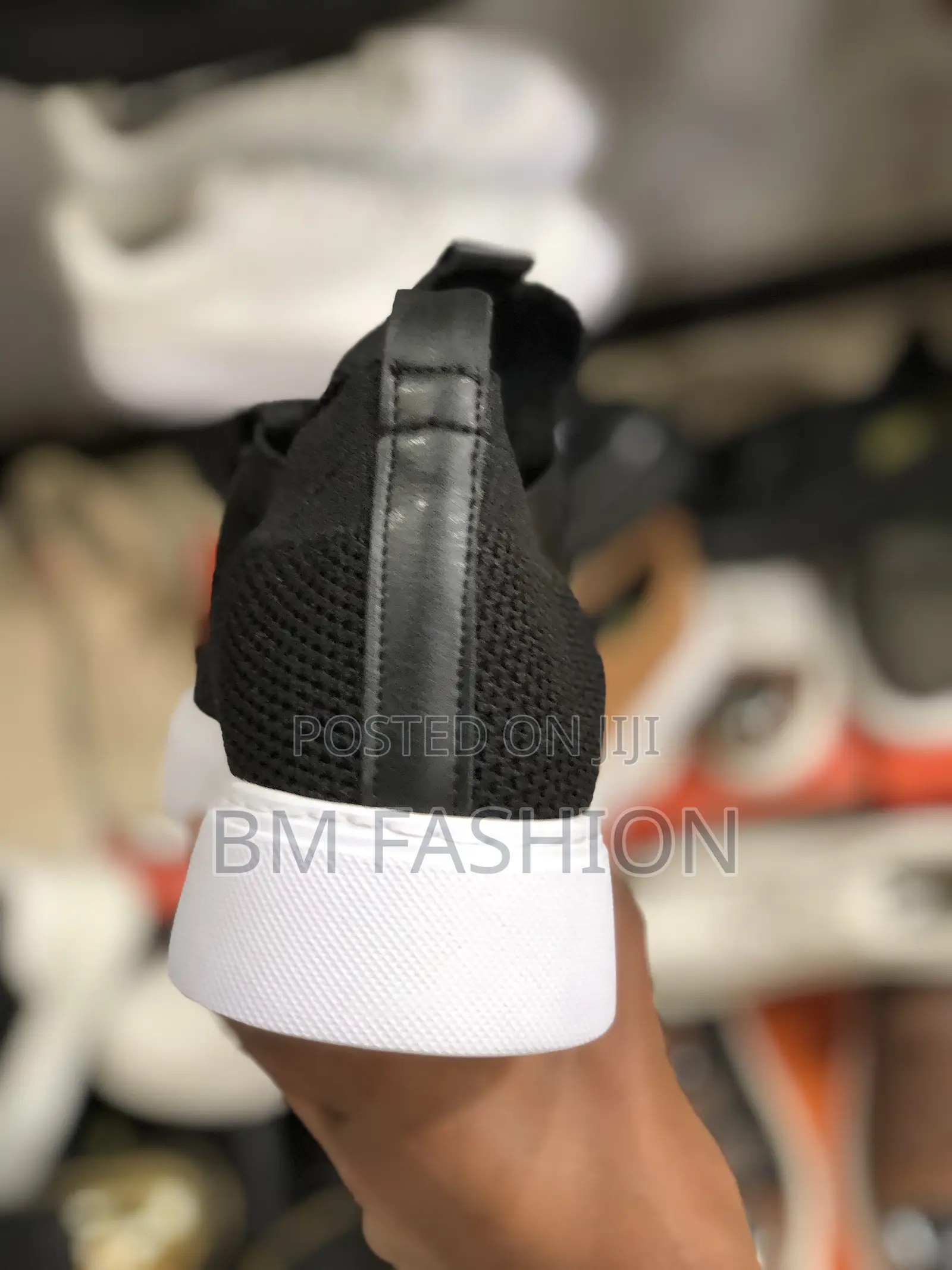 Chekich Sneakers Black and White