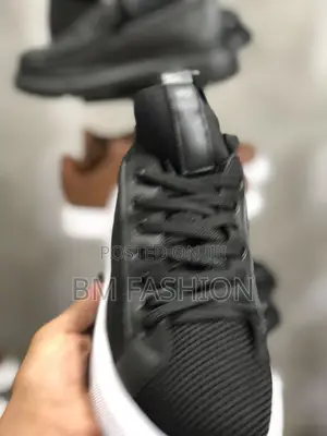 Chekich Sneakers Black and White