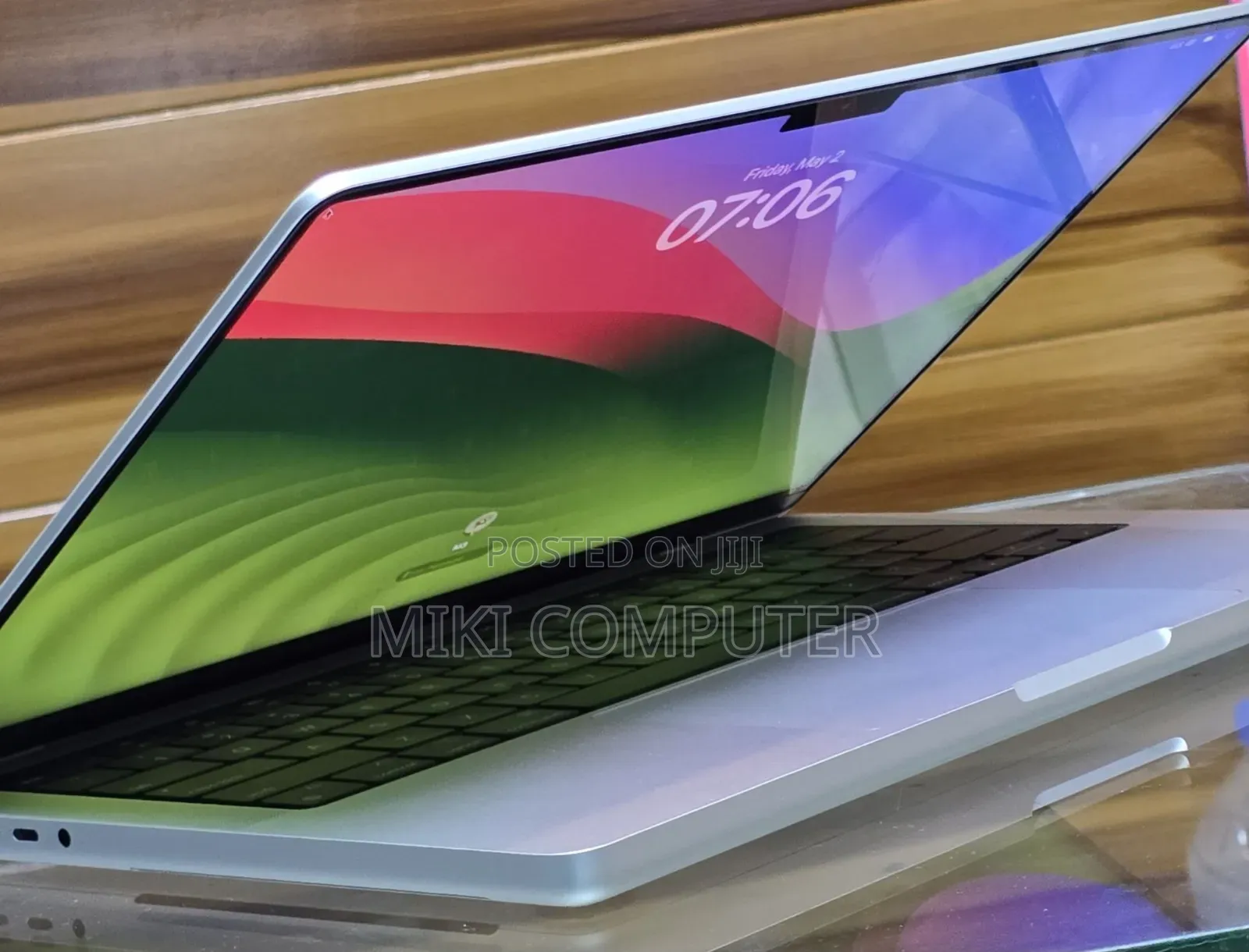 New Laptop Apple MacBook Pro 2023 M3 Pro 14-Inch 8GB Intel SSD 512GB