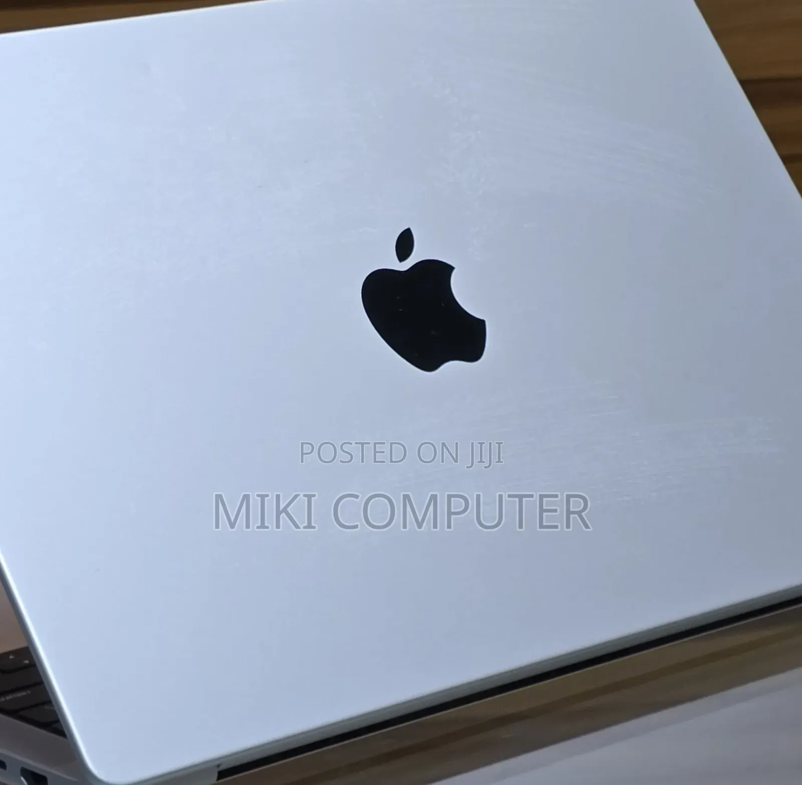 New Laptop Apple MacBook Pro 2023 M3 Pro 14-Inch 8GB Intel SSD 512GB