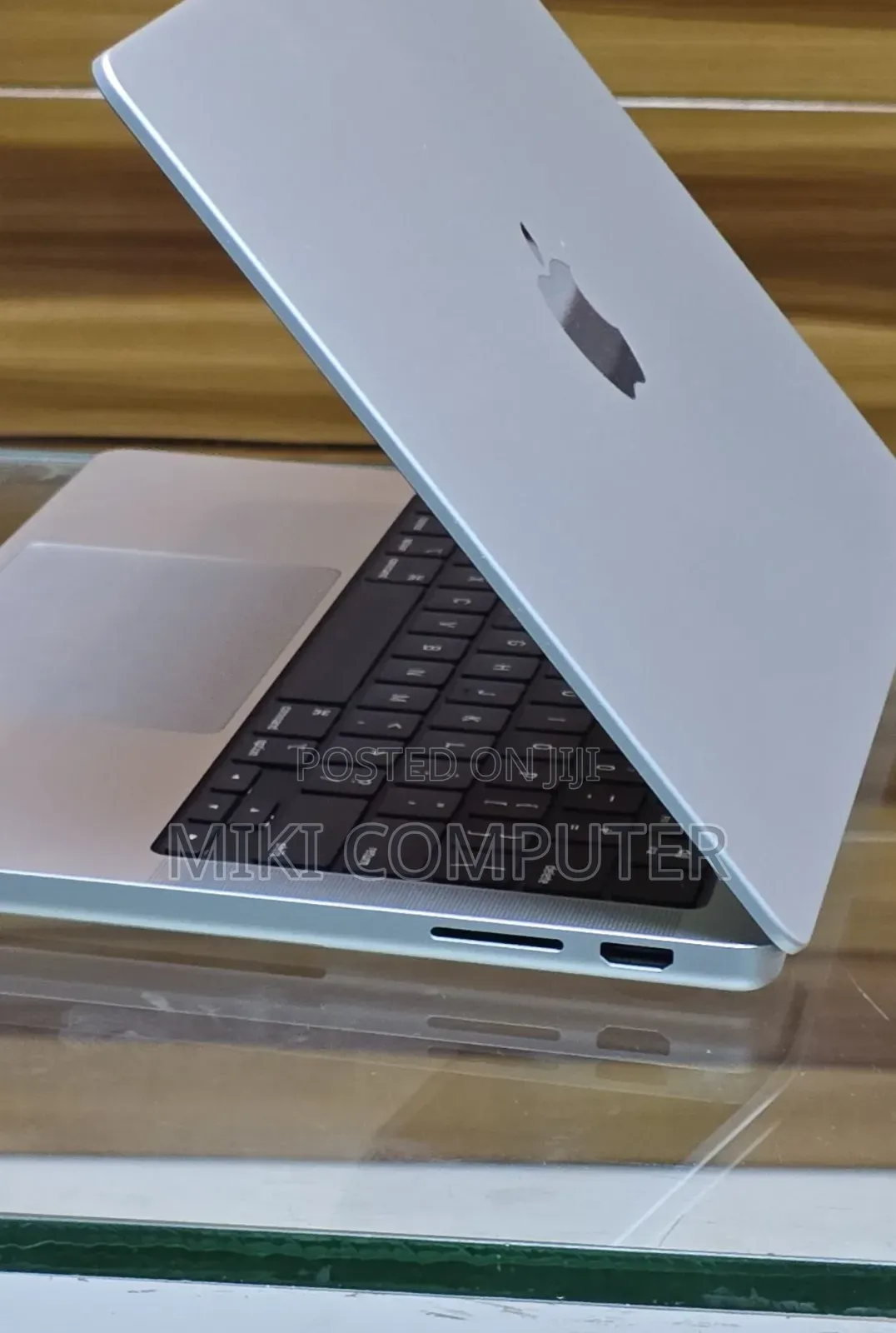 New Laptop Apple MacBook Pro 2023 M3 Pro 14-Inch 8GB Intel SSD 512GB