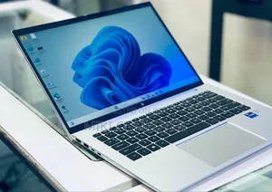 New Laptop HP EliteBook 640 G10 16GB Intel Core I5 SSD 512GB