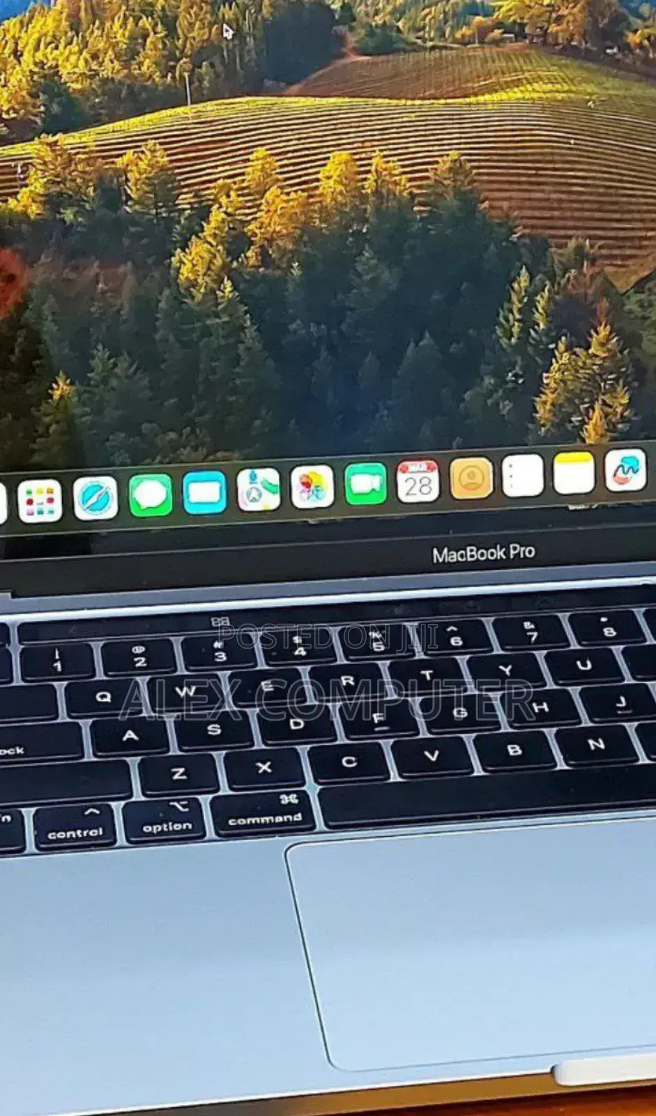 New Laptop Apple MacBook Pro 2022 M2 8GB Apple M2 SSD 256GB