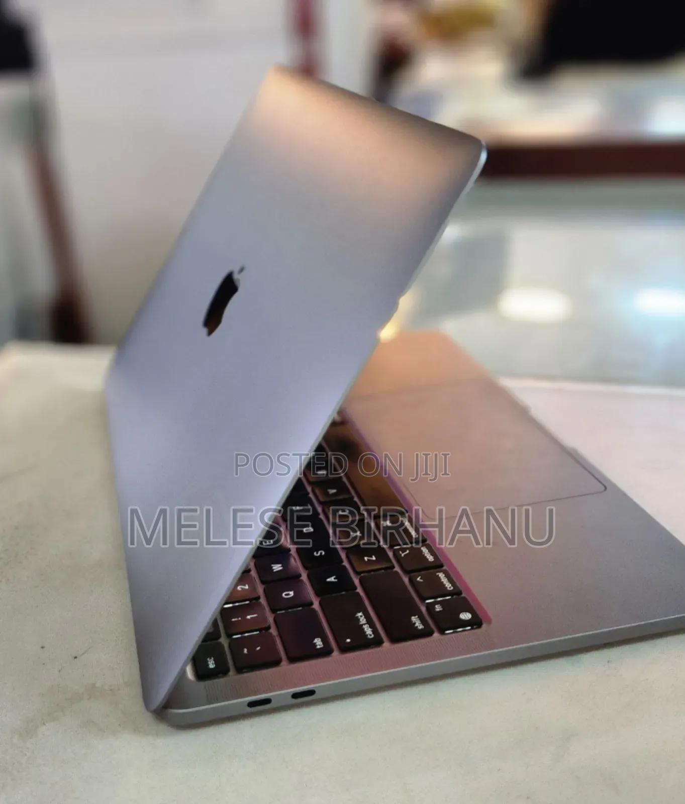 New Laptop Apple MacBook Pro 2020 M1 16GB Apple M1 Pro SSD 1T