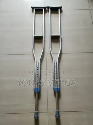 Photo - Healthcare Crutches埗፩disabled Peoples Kranch*Đ2pices ክራንች