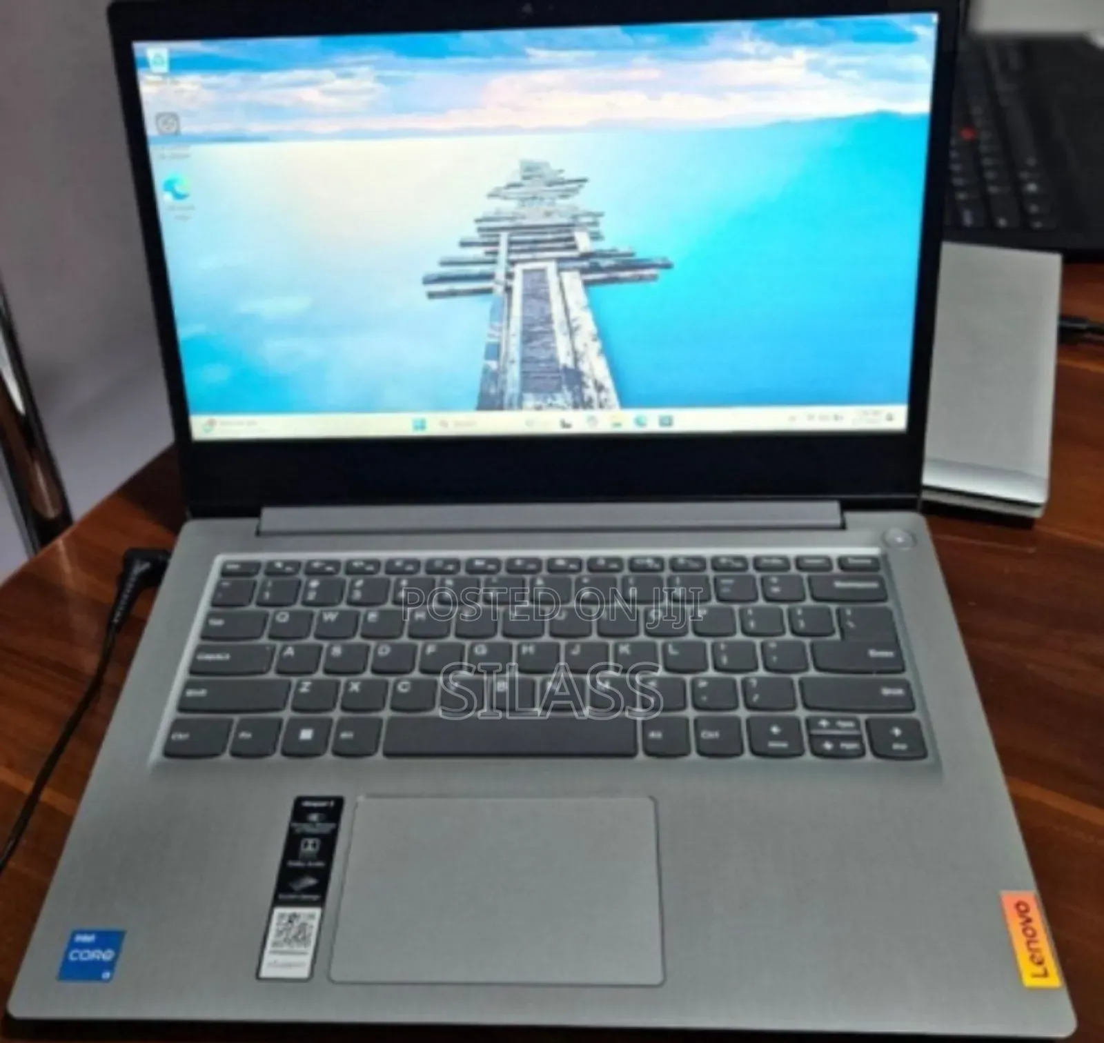 New Laptop Lenovo Ideapad 3 8GB Intel Core I3 SSD 256GB