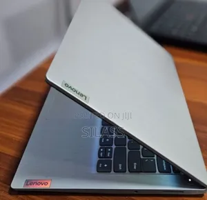 New Laptop Lenovo Ideapad 3 8GB Intel Core I3 SSD 256GB
