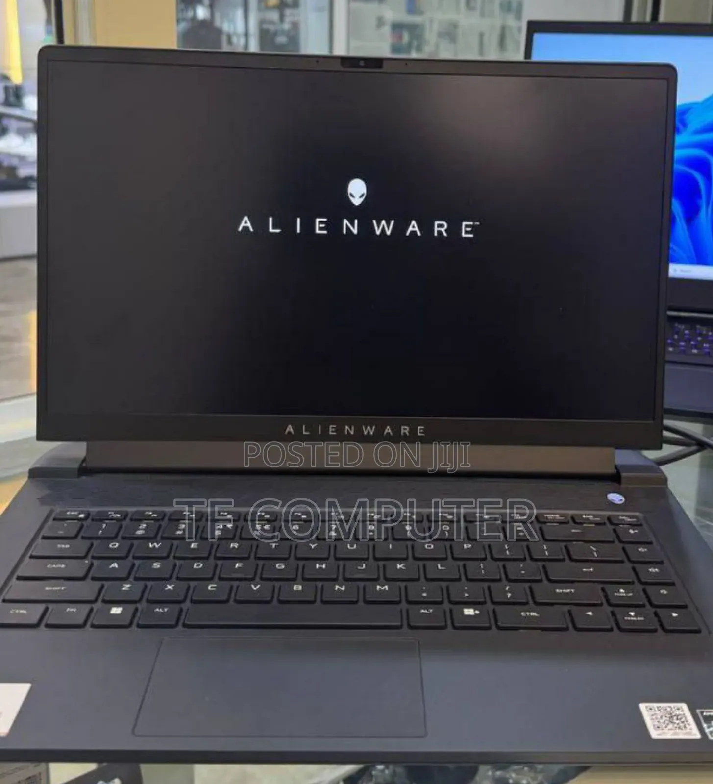 New Laptop Alienware M15 R3 16GB AMD Ryzen 7 SSD 512GB