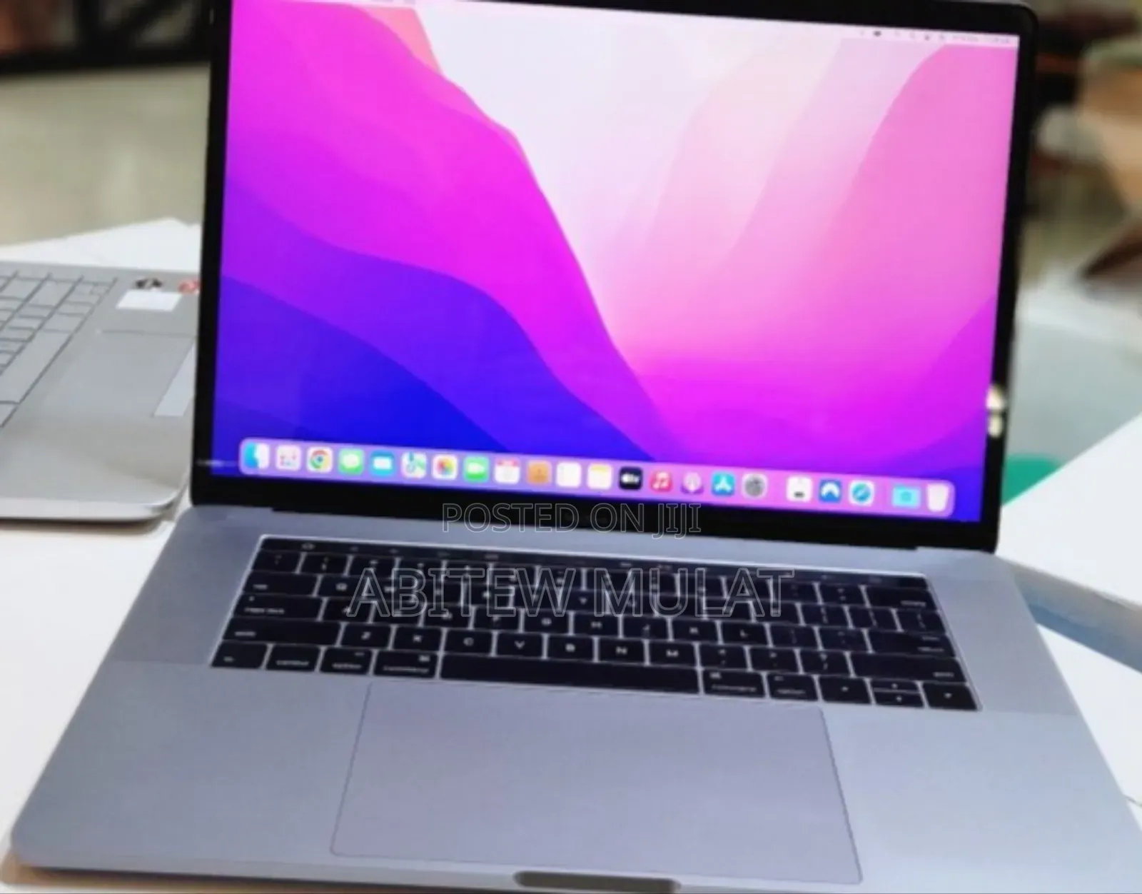 New Laptop Apple MacBook Pro 2016 16GB Intel Core I7 SSD 256GB