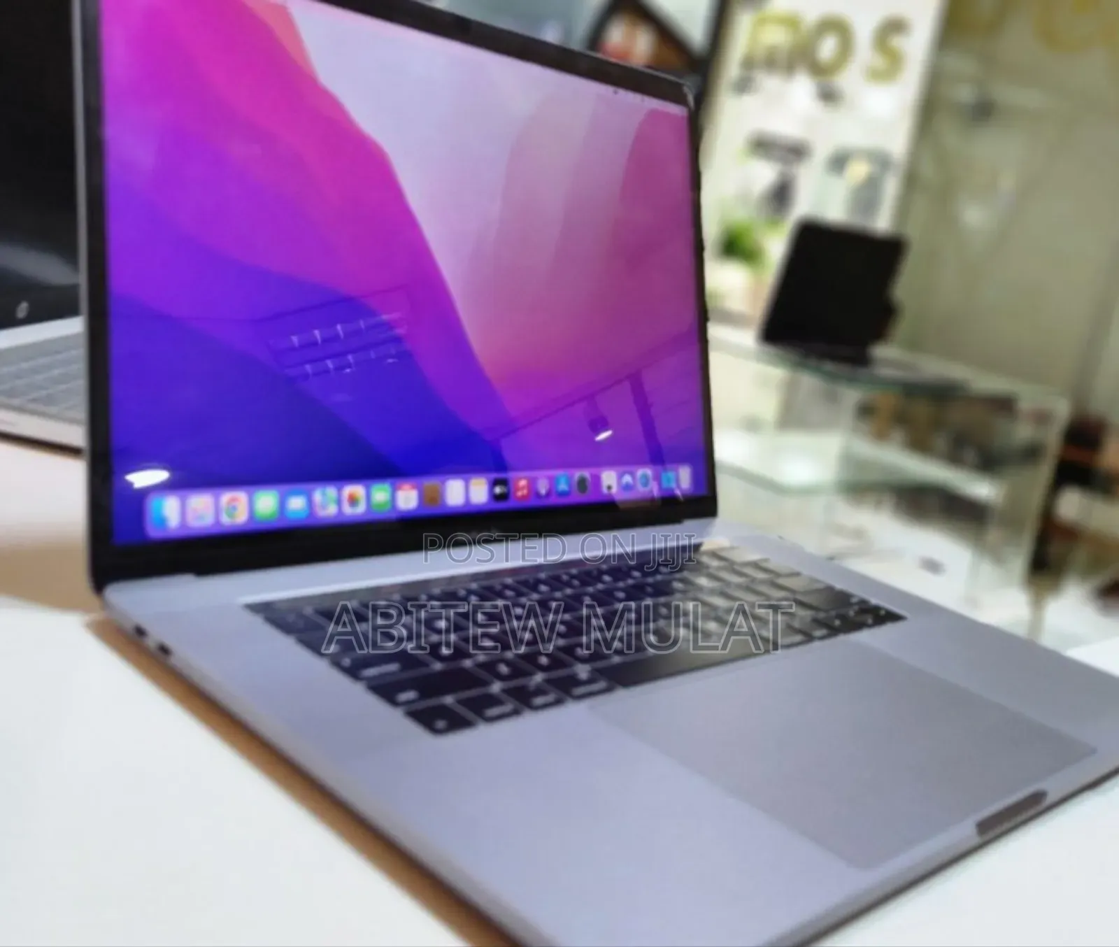 New Laptop Apple MacBook Pro 2016 16GB Intel Core I7 SSD 256GB