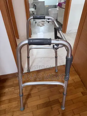 Photo - 2wheel Walker for Adults፶鈣walker With Wheel Strikes Balance