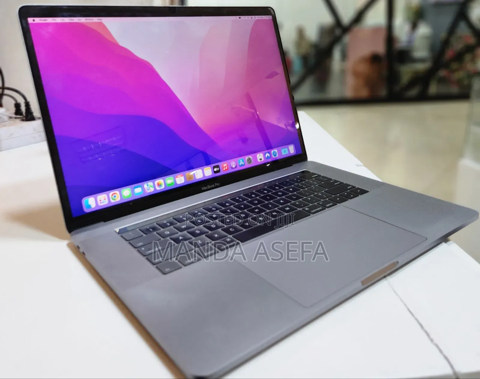 New Laptop Apple MacBook Pro 2017 16GB Intel Core I7 SSD 256GB