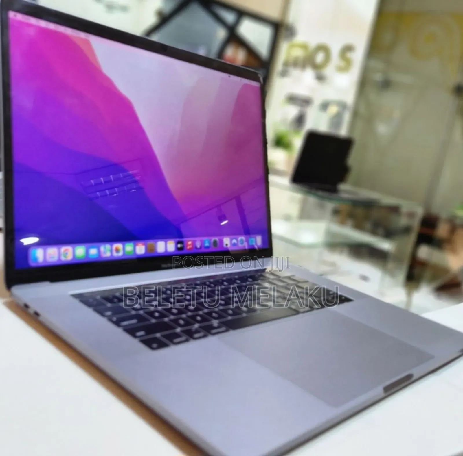 New Laptop Apple MacBook Pro 2016 16GB Intel Core I7 SSD 256GB