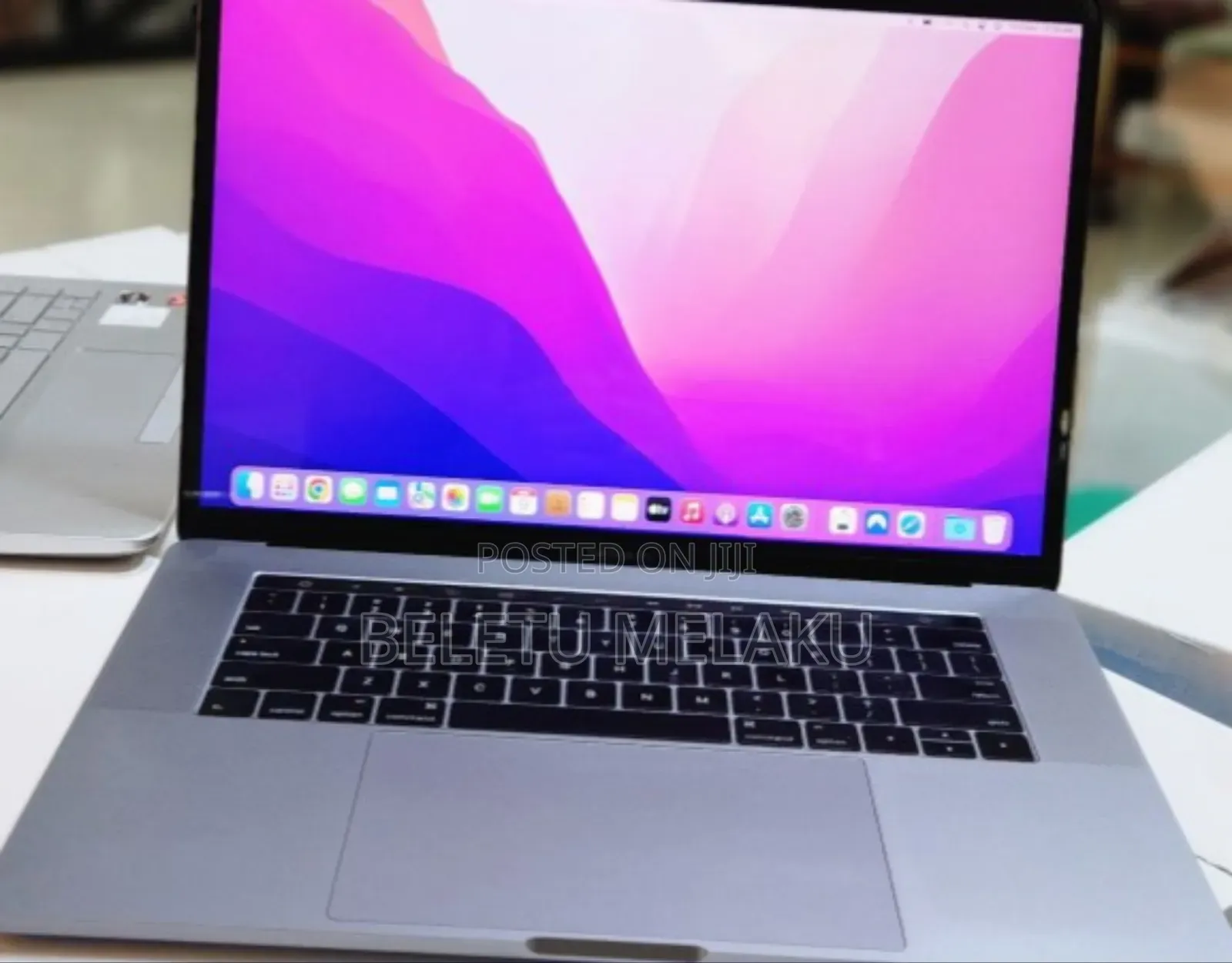 New Laptop Apple MacBook Pro 2016 16GB Intel Core I7 SSD 256GB