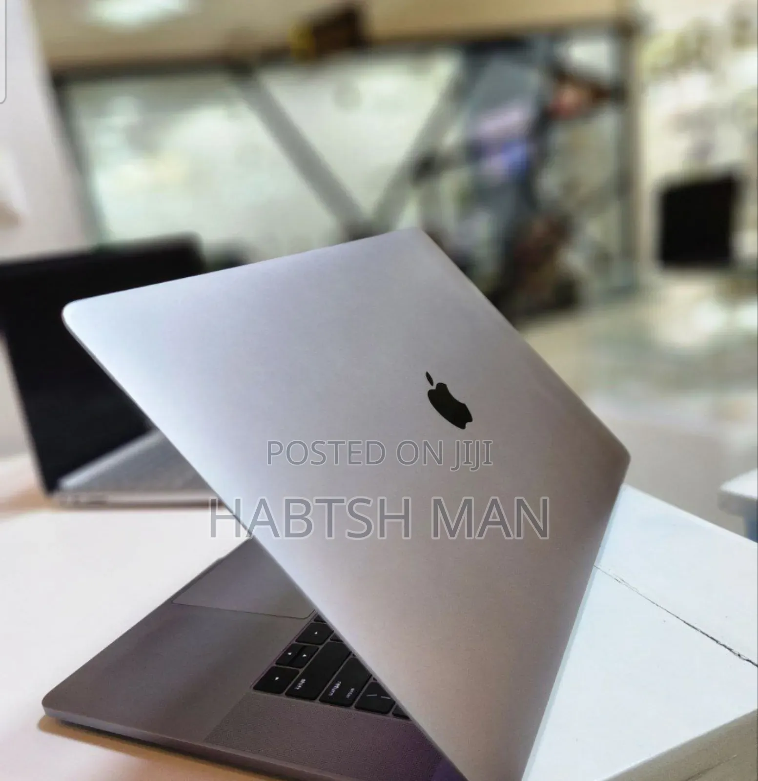 New Laptop Apple MacBook Pro 2016 16GB Intel Core I7 SSD 256GB