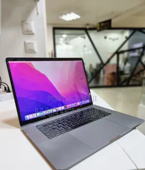 New Laptop Apple MacBook Pro 2016 16GB Intel Core I7 SSD 256GB