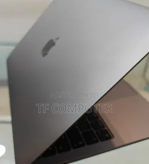 New Laptop Apple MacBook Pro 2022 M2 8GB Apple M2 SSD 256GB
