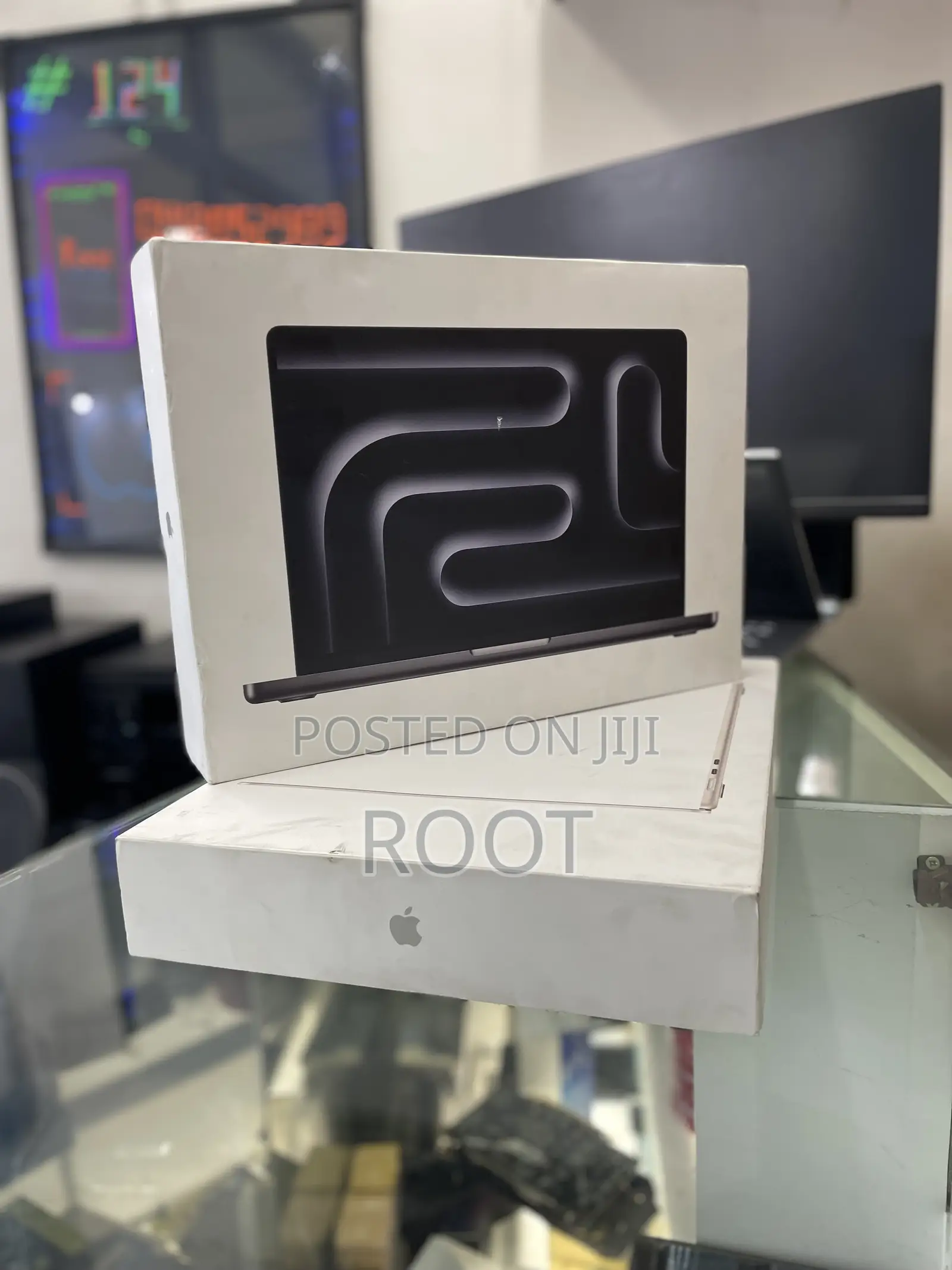 New Laptop Apple MacBook Pro 2024 M4 14-Inch 16GB Apple M4 SSD 500GB