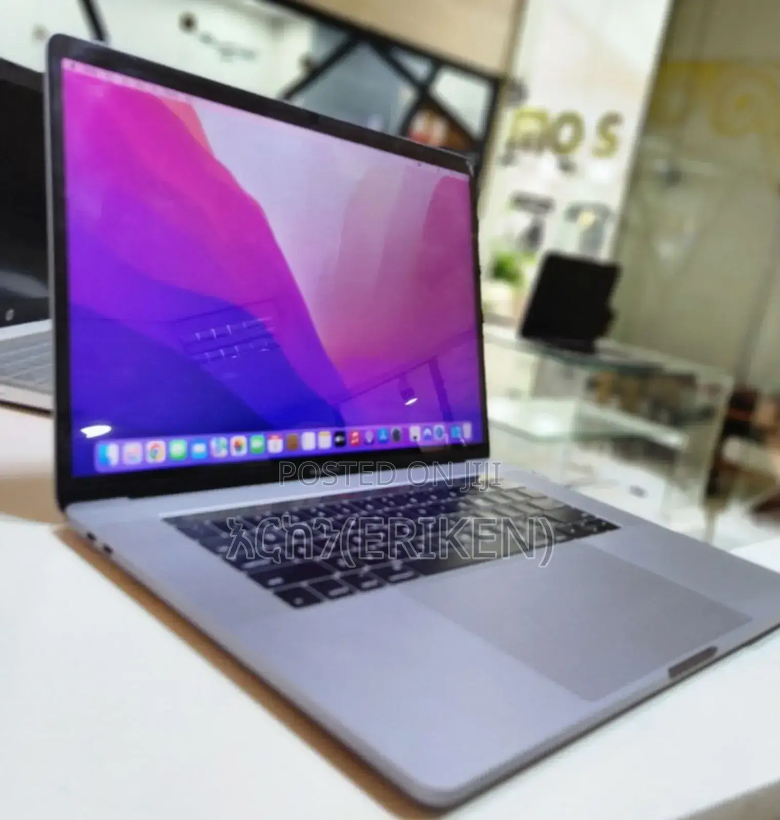 New Laptop Apple MacBook Pro 2016 16GB Intel Core I7 SSD 256GB