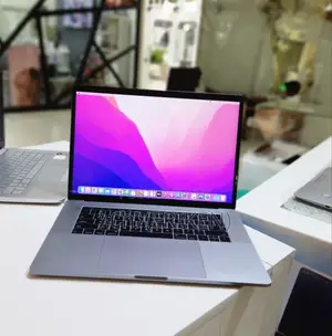New Laptop Apple MacBook Pro 2016 16GB Intel Core I7 SSD 256GB